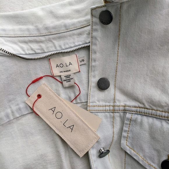 alice + olivia Jacket Denim Jean Removable Zip Out Hood Bleached Indigo L NWT - Picture 16 of 16